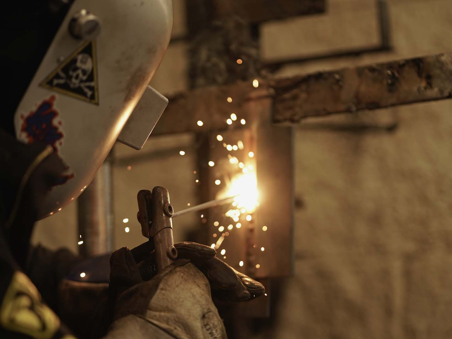 Mobile Welding Rig Truck onsite to repair heavy equipment